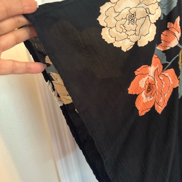 Billabong Floral Kimono,  Cover Up. - Picture 5 of 9